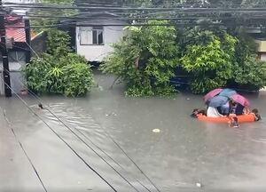 Flood control sablay, Metro Manila lubog pa rin sa baha